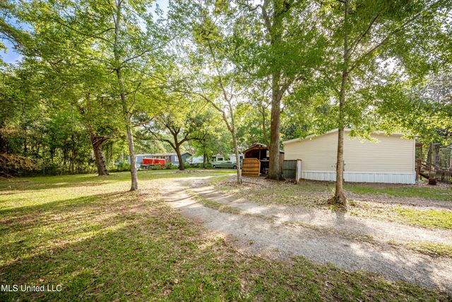8708 Maple Avenue, Ocean Springs, MS 39564