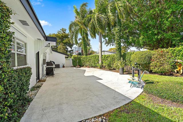 801 Fairhaven Drive, North Palm Beach, FL 33408