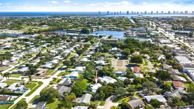 801 Fairhaven Drive, North Palm Beach, FL 33408