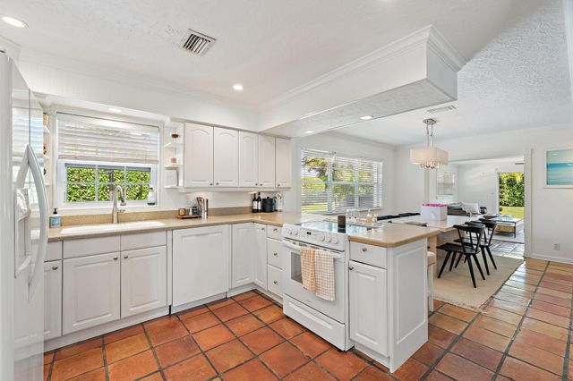 801 Fairhaven Drive, North Palm Beach, FL 33408