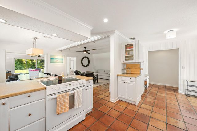 801 Fairhaven Drive, North Palm Beach, FL 33408