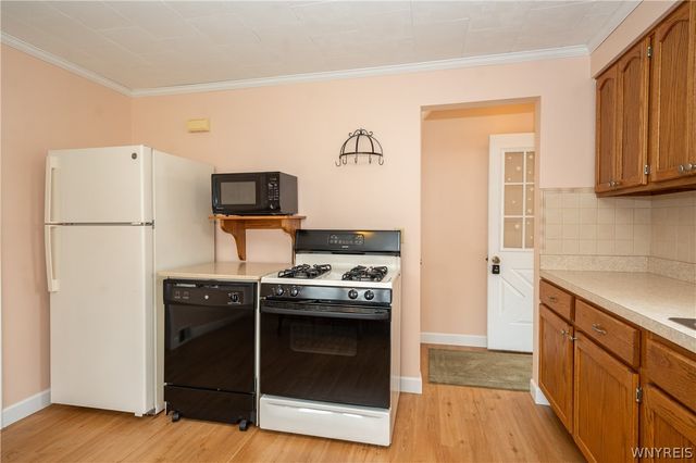 38 Warren Avenue, West Seneca, NY 14224