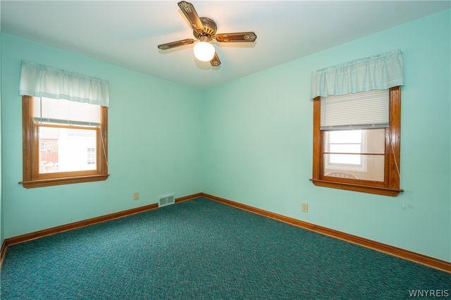 38 Warren Avenue, West Seneca, NY 14224