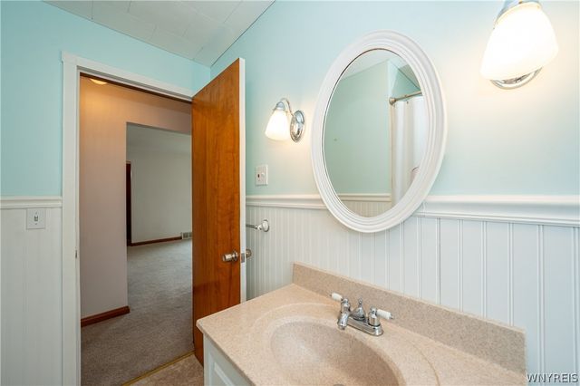 38 Warren Avenue, West Seneca, NY 14224