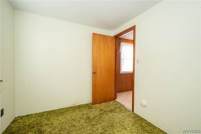 38 Warren Avenue, West Seneca, NY 14224