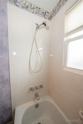 38 Warren Avenue, West Seneca, NY 14224