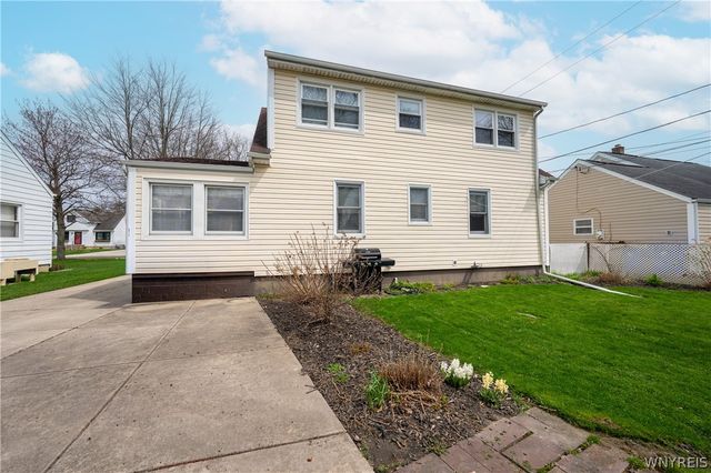 38 Warren Avenue, West Seneca, NY 14224