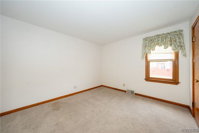 38 Warren Avenue, West Seneca, NY 14224