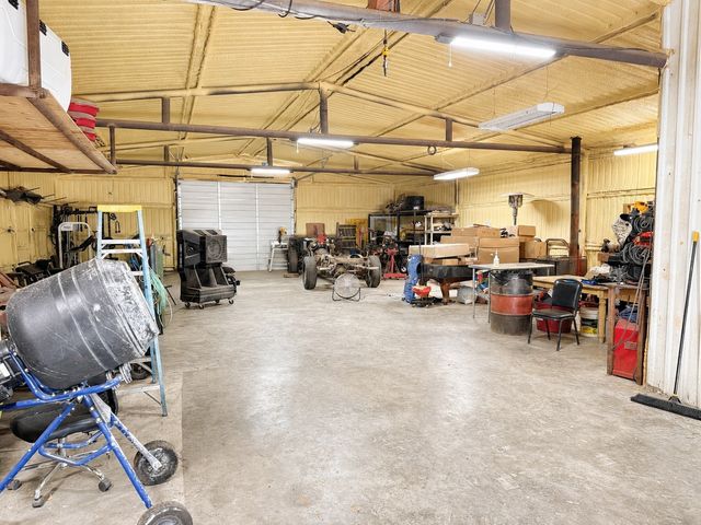 6279 FM 1758 Road, Bowie, TX 76230