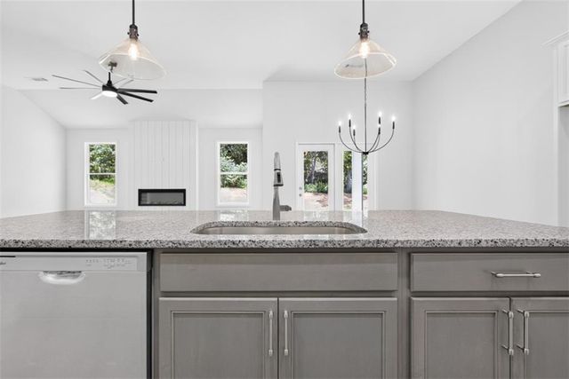 2018 Oconee Bluff Drive, Athens, GA 30601