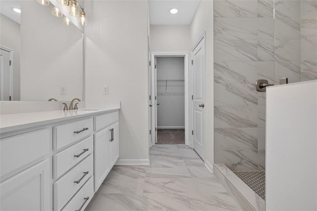 2018 Oconee Bluff Drive, Athens, GA 30601