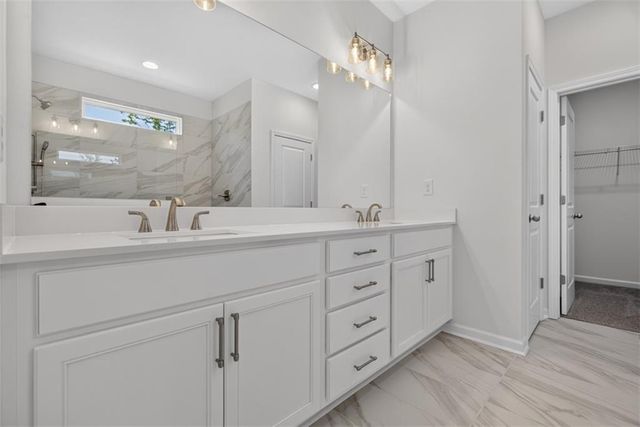 2018 Oconee Bluff Drive, Athens, GA 30601