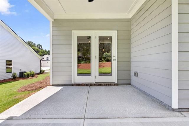 2018 Oconee Bluff Drive, Athens, GA 30601
