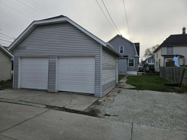 1604 Grange AVENUE, Racine, WI 53405