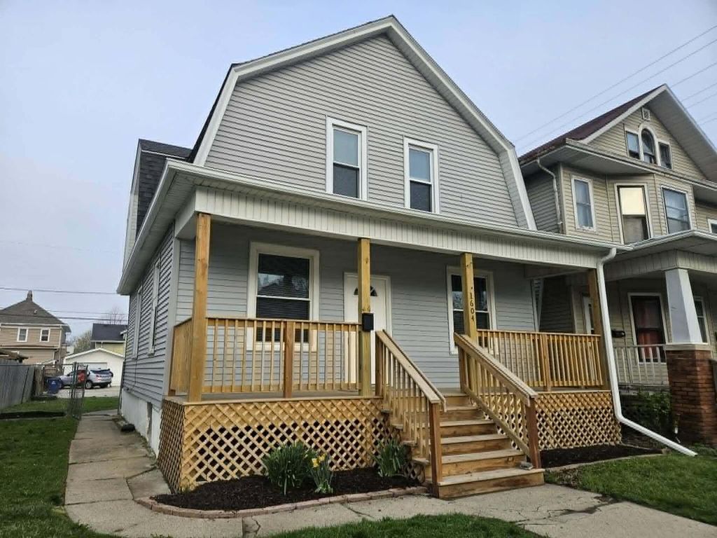 1604 Grange AVENUE, Racine, WI 53405