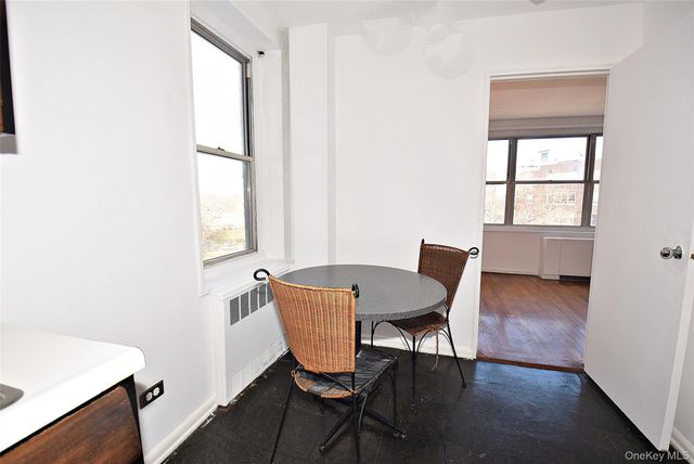 211-10 18 Avenue 4J, Bayside, NY 11360