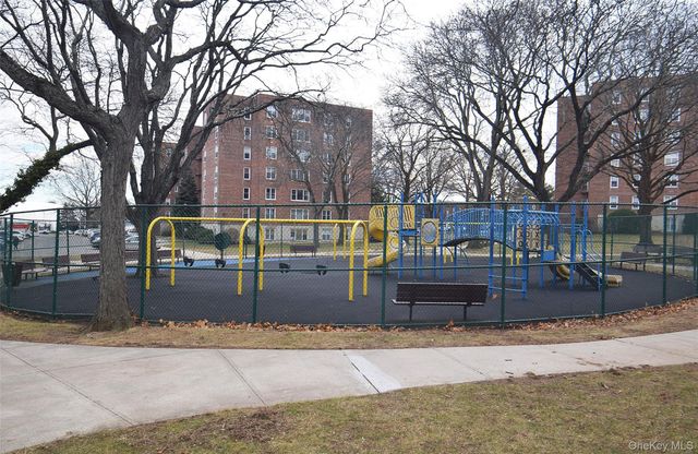 211-10 18 Avenue 4J, Bayside, NY 11360