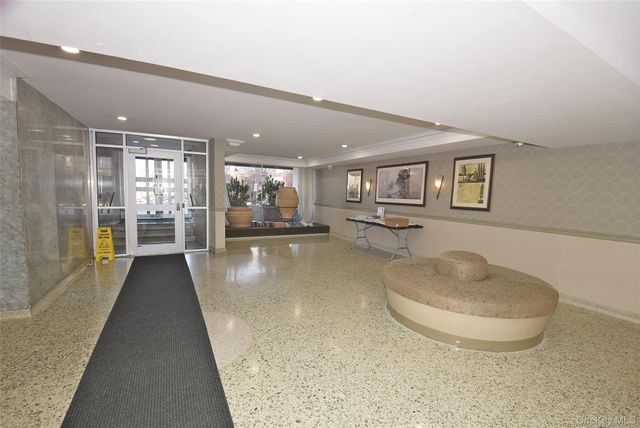 211-10 18 Avenue 4J, Bayside, NY 11360