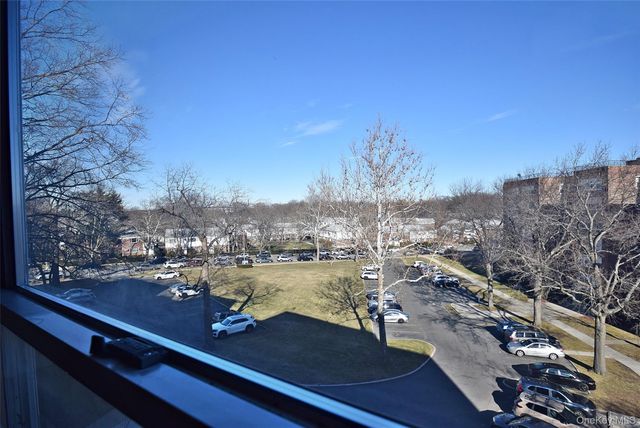 211-10 18 Avenue 4J, Bayside, NY 11360