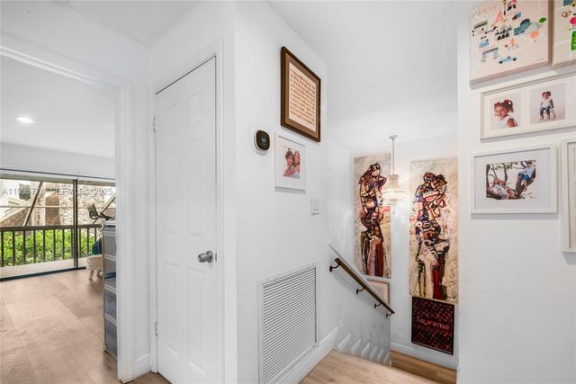 7075 SW 67th Ave 14, South Miami, FL 33143