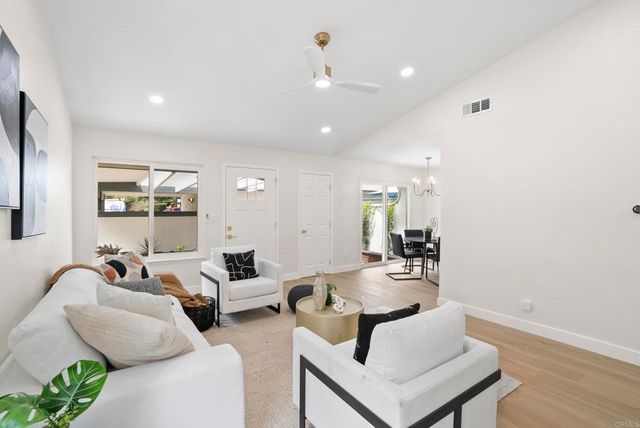 2168 Country Place, Escondido, CA 92026