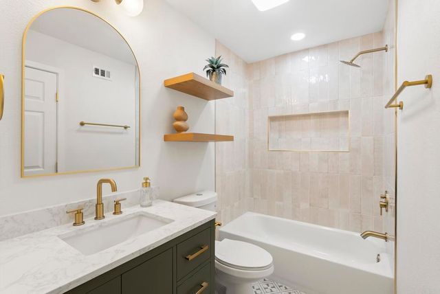 2168 Country Place, Escondido, CA 92026