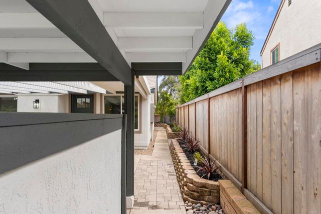 2168 Country Place, Escondido, CA 92026
