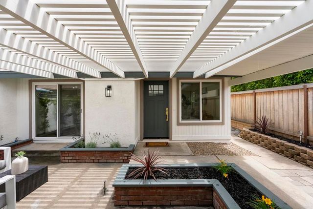 2168 Country Place, Escondido, CA 92026
