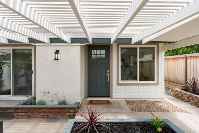 2168 Country Place, Escondido, CA 92026