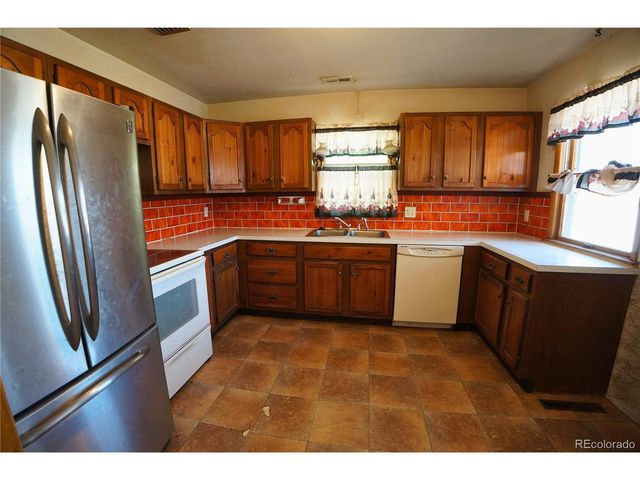 624 Fairview Ave, Canon City, CO 81212