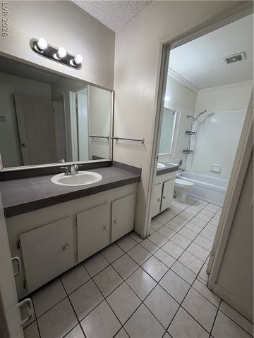 2236 East Desert Inn Road, Las Vegas, NV 89169