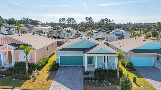 985 FIESTA KEY CIRCLE, Lady Lake, FL 32159