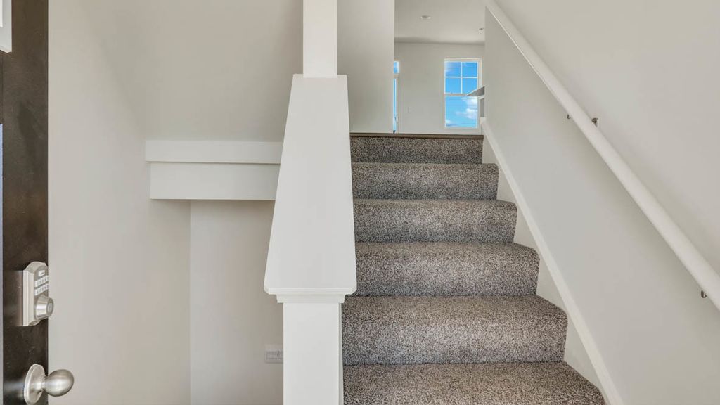 2048 Yellowstone Boulevard, Mundelein, IL 60060 — photo 4