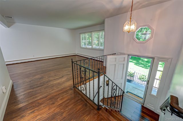 26 Valleywood Road, Commack, NY 11725