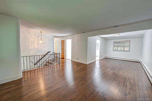 26 Valleywood Road, Commack, NY 11725