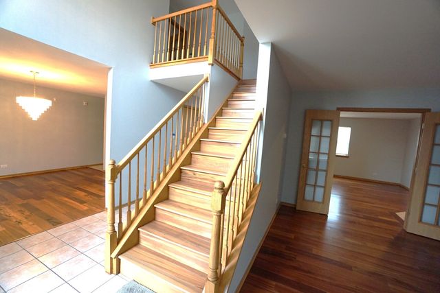 830 E 152nd Street, South Holland, IL 60473