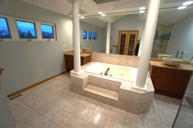 830 E 152nd Street, South Holland, IL 60473