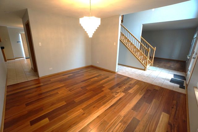 830 E 152nd Street, South Holland, IL 60473