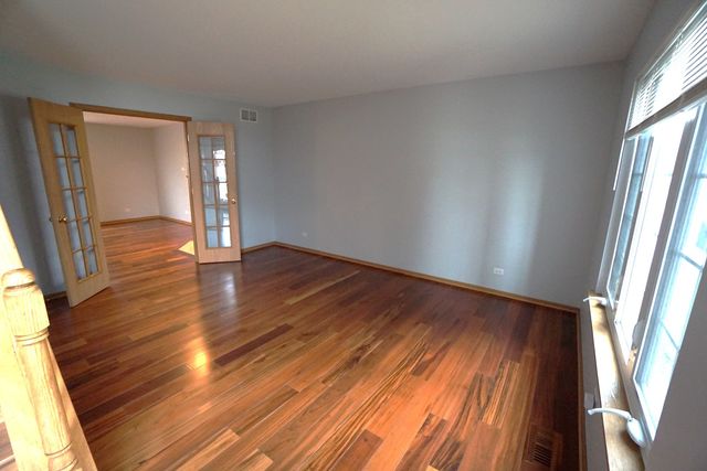 830 E 152nd Street, South Holland, IL 60473