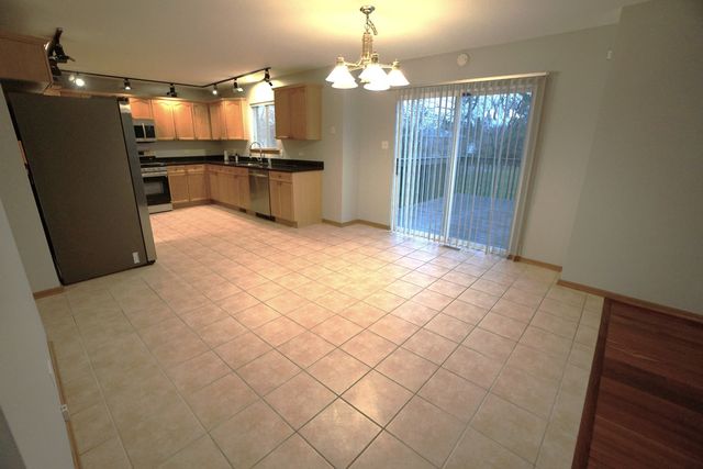 830 E 152nd Street, South Holland, IL 60473