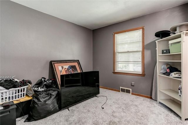 11403 Orchard Road, Kansas City, MO 64134
