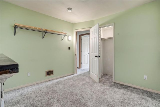 11403 Orchard Road, Kansas City, MO 64134