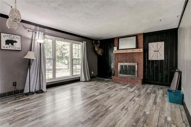 11403 Orchard Road, Kansas City, MO 64134