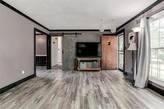 11403 Orchard Road, Kansas City, MO 64134
