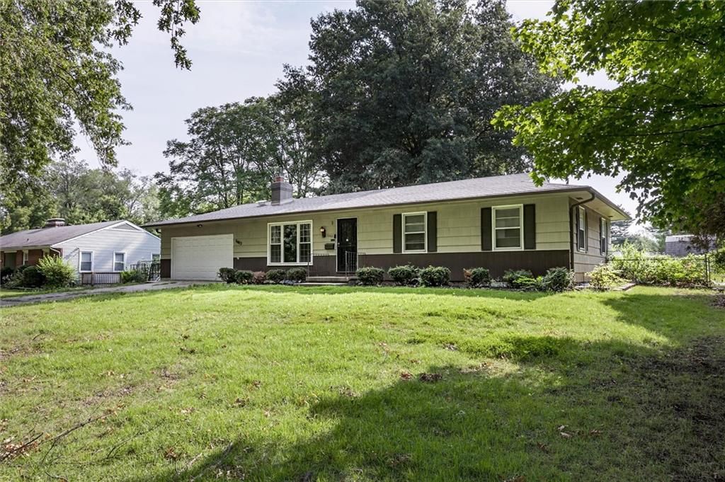 11403 Orchard Road, Kansas City, MO 64134