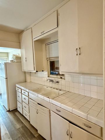 5001 11th Ave, Sacramento, CA 95820