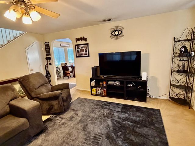 5001 11th Ave, Sacramento, CA 95820