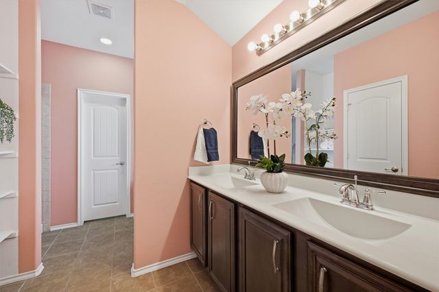 1500 Syracuse Drive, Van Alstyne, TX 75495