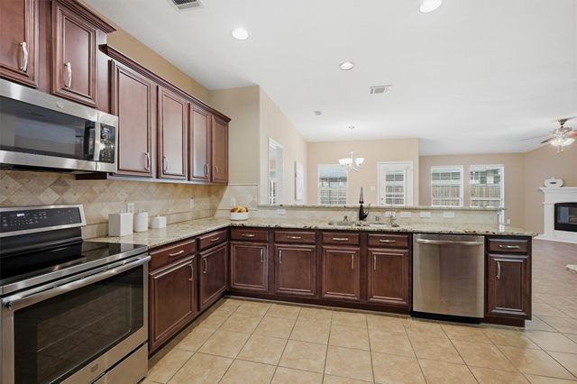 1500 Syracuse Drive, Van Alstyne, TX 75495