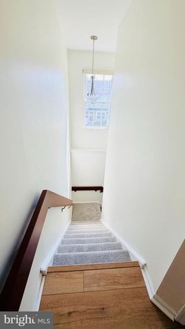 3704 FENWICK LN, Mount Laurel, NJ 08054